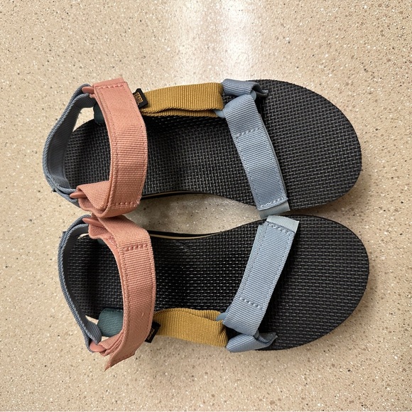 Teva Flatform Universal Chunky Sandals in Light Multi - Picture 8 of 11